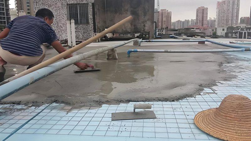 在选购防水卷材时，要关注以下关键性能指标：